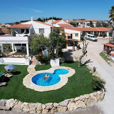 Da Silva Surf Five Apartment