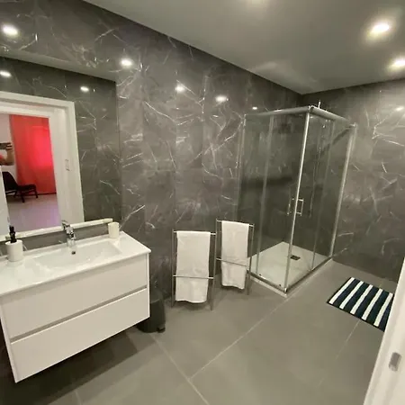 Da Silva Surf Five Apartment