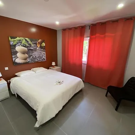 Da Silva Surf Five Apartment *